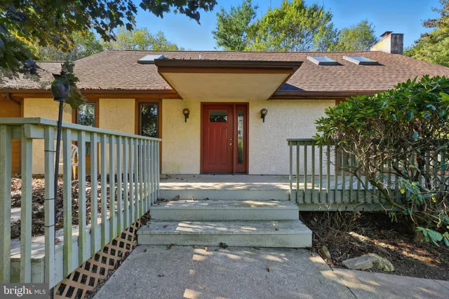 $834,900 | 2 Carriage Lane, Chester Springs, PA 19425