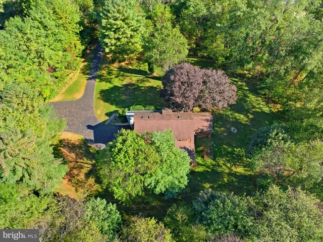 $834,900 | 2 Carriage Lane, Chester Springs, PA 19425