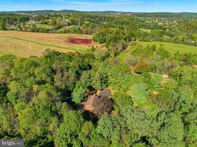 $834,900 | 2 Carriage Lane, Chester Springs, PA 19425