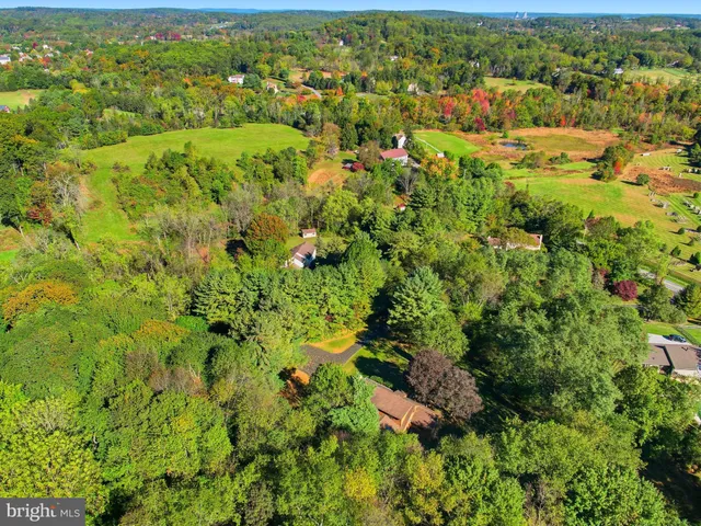 $834,900 | 2 Carriage Lane, Chester Springs, PA 19425