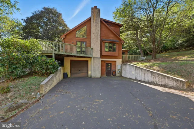 $834,900 | 2 Carriage Lane, Chester Springs, PA 19425