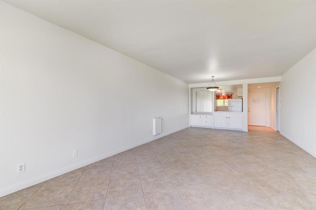 640 West Solana Circle, Unit 1 Solana Beach, CA 92075 - Photo 12 of 42 a view of an empty room