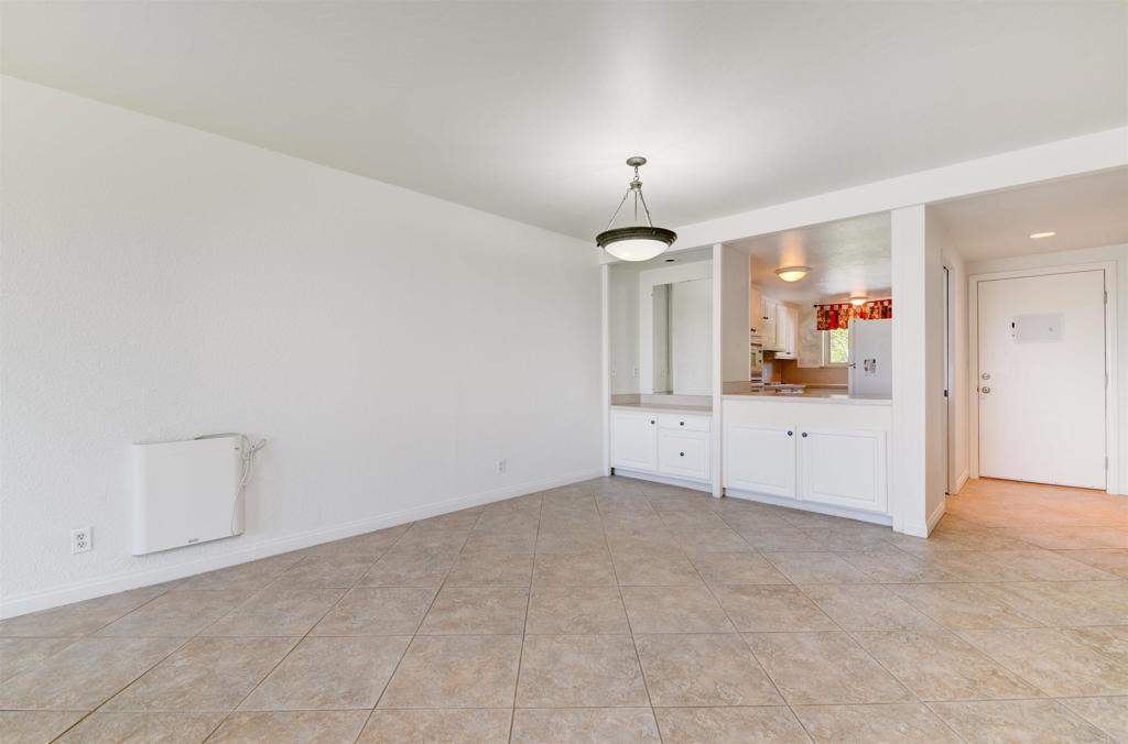 640 West Solana Circle, Unit 1 Solana Beach, CA 92075 - Photo 13 of 42 en view interior of the house