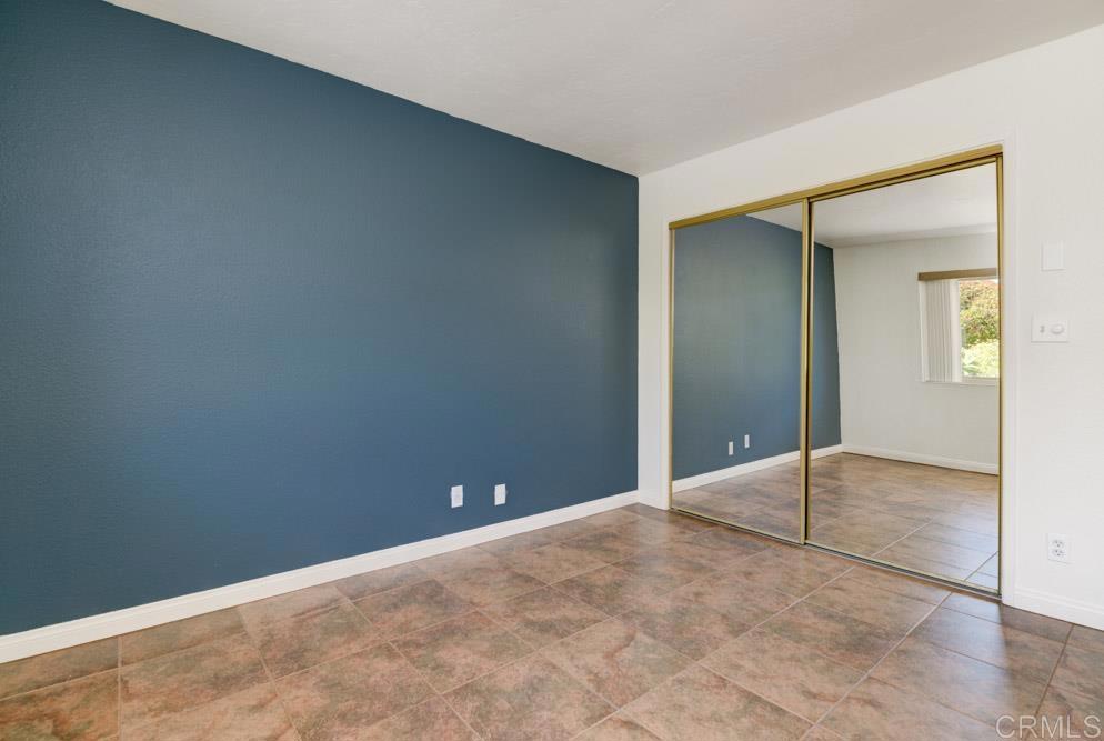 640 West Solana Circle, Unit 1 Solana Beach, CA 92075 - Photo 39 of 42 an empty room with mirror