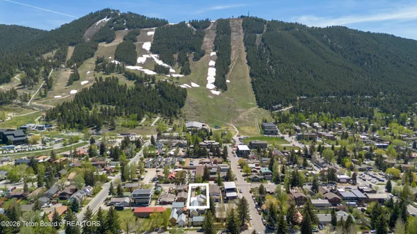 $1,750,000 | 125 East Kelly Avenue, Jackson, WY 83001
