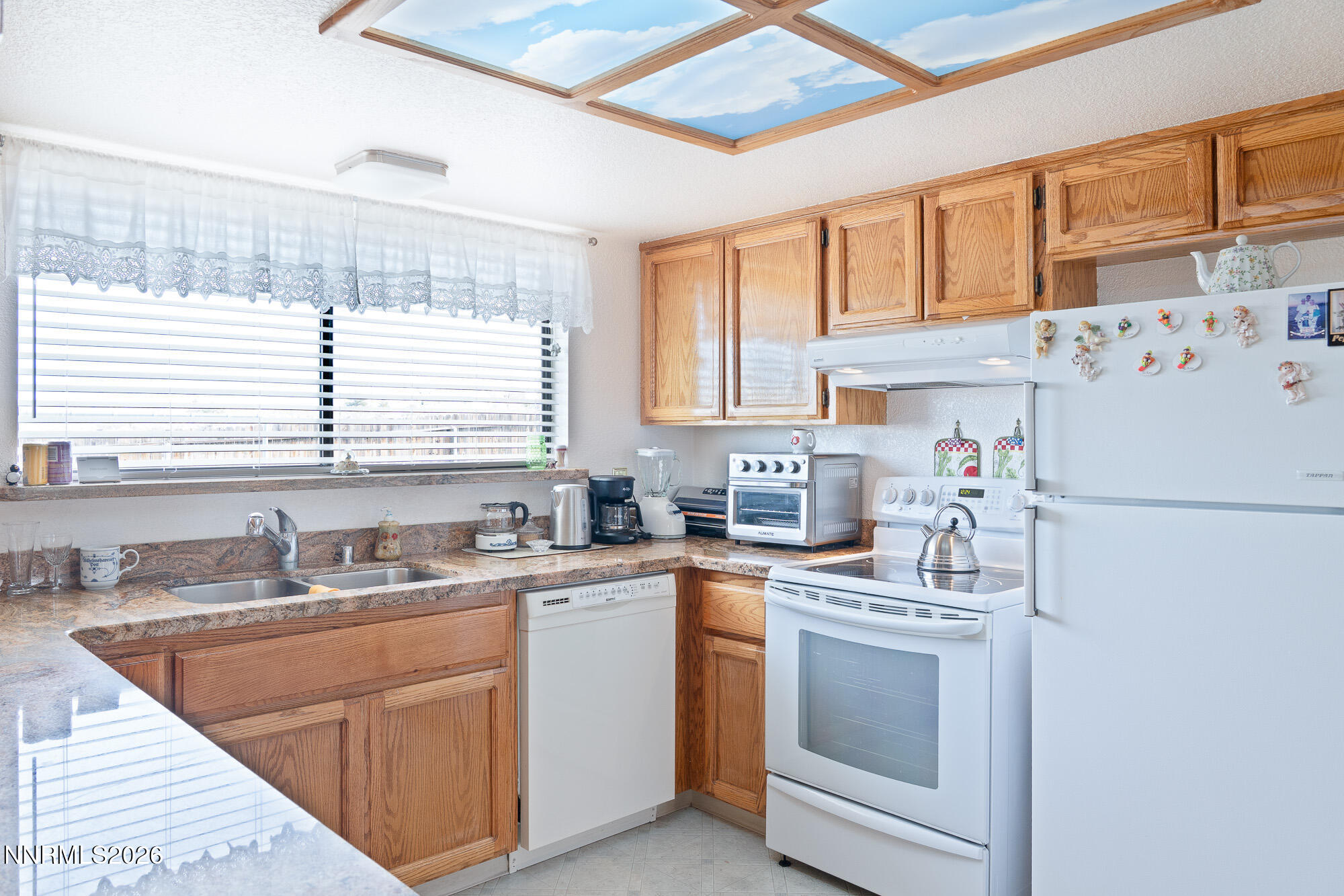 2230 Dakota Way Reno, NV 89506 - Photo 6 of 23 2230 Dakota Way DSC01618-Edit