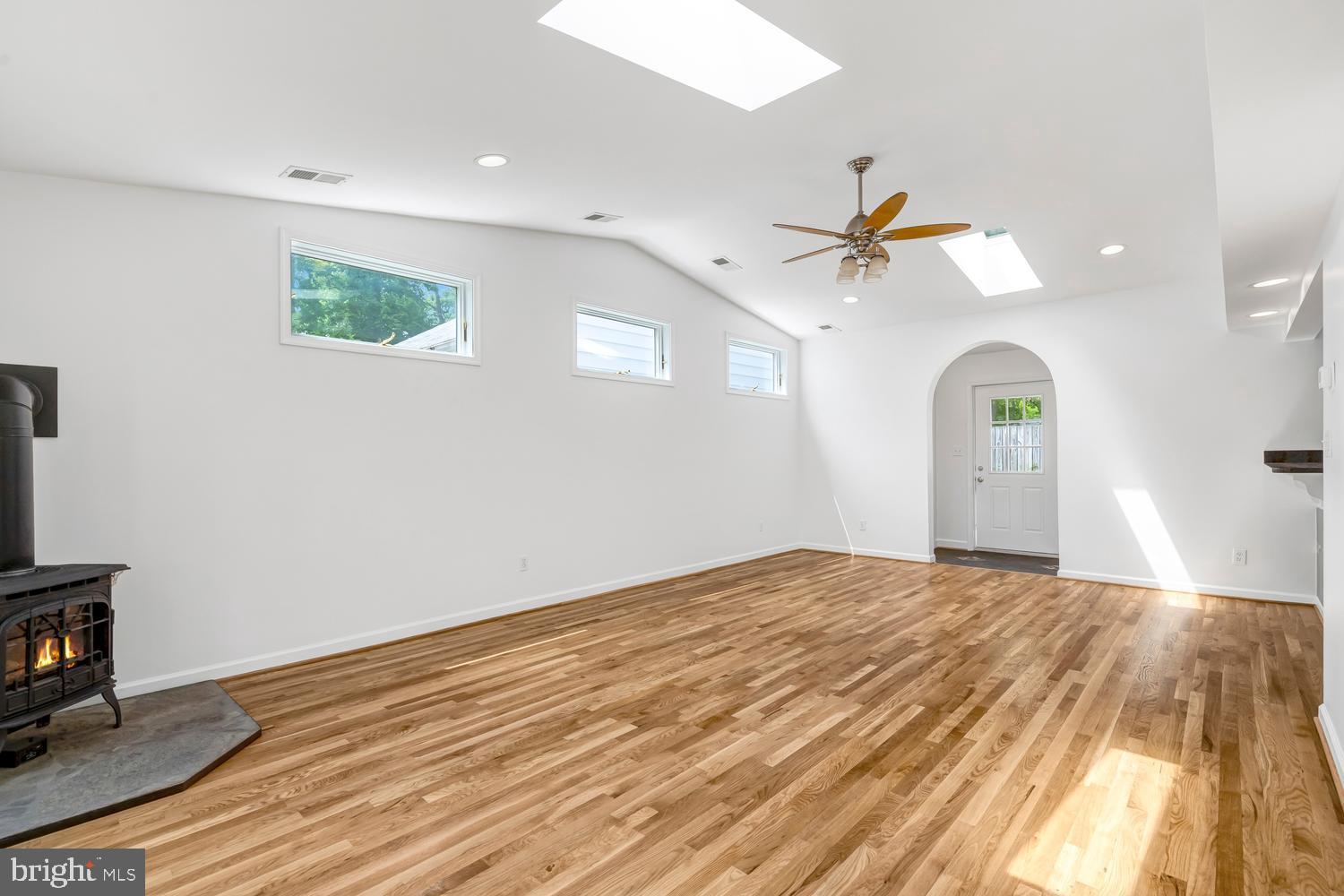 8339 Wagon Wheel Road Alexandria, VA 22309 - Photo 13 of 46 Gallery Image 13