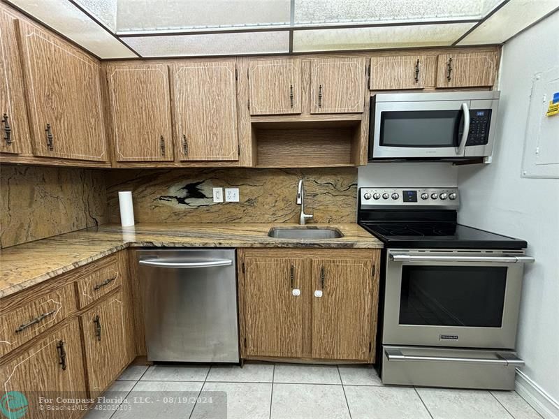 7100 Northwest 17th St Unit 216  