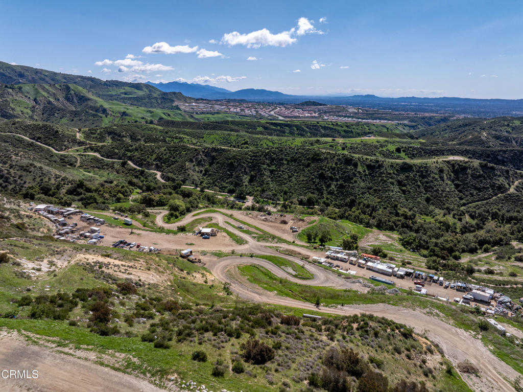 13100 Browns Canyon Road Chatsworth, CA 91311 - Photo 9 of 22 6