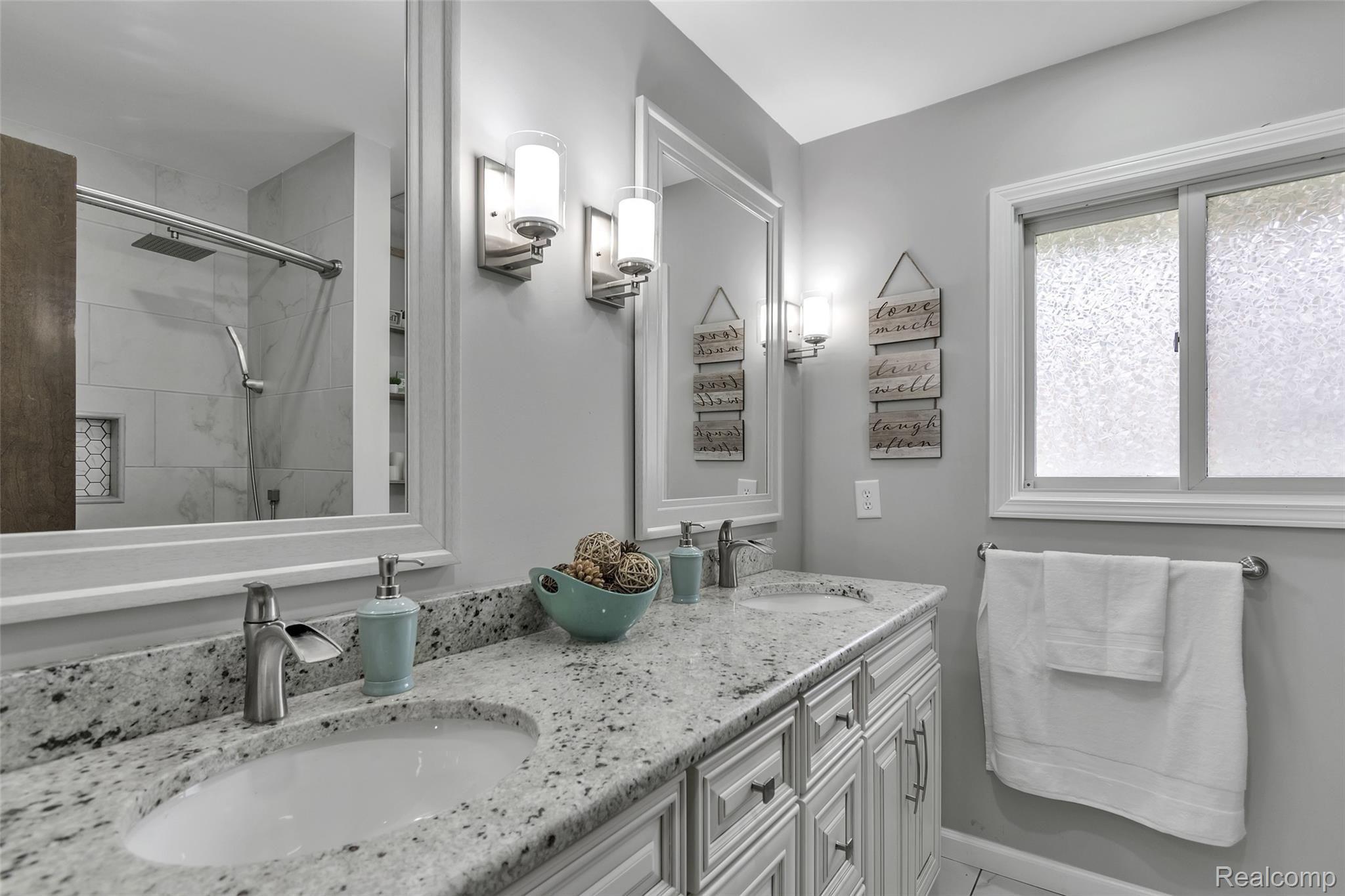 30800 West 11 Mile Road Farmington, MI 48336 - Photo 26 of 40 26.jpg