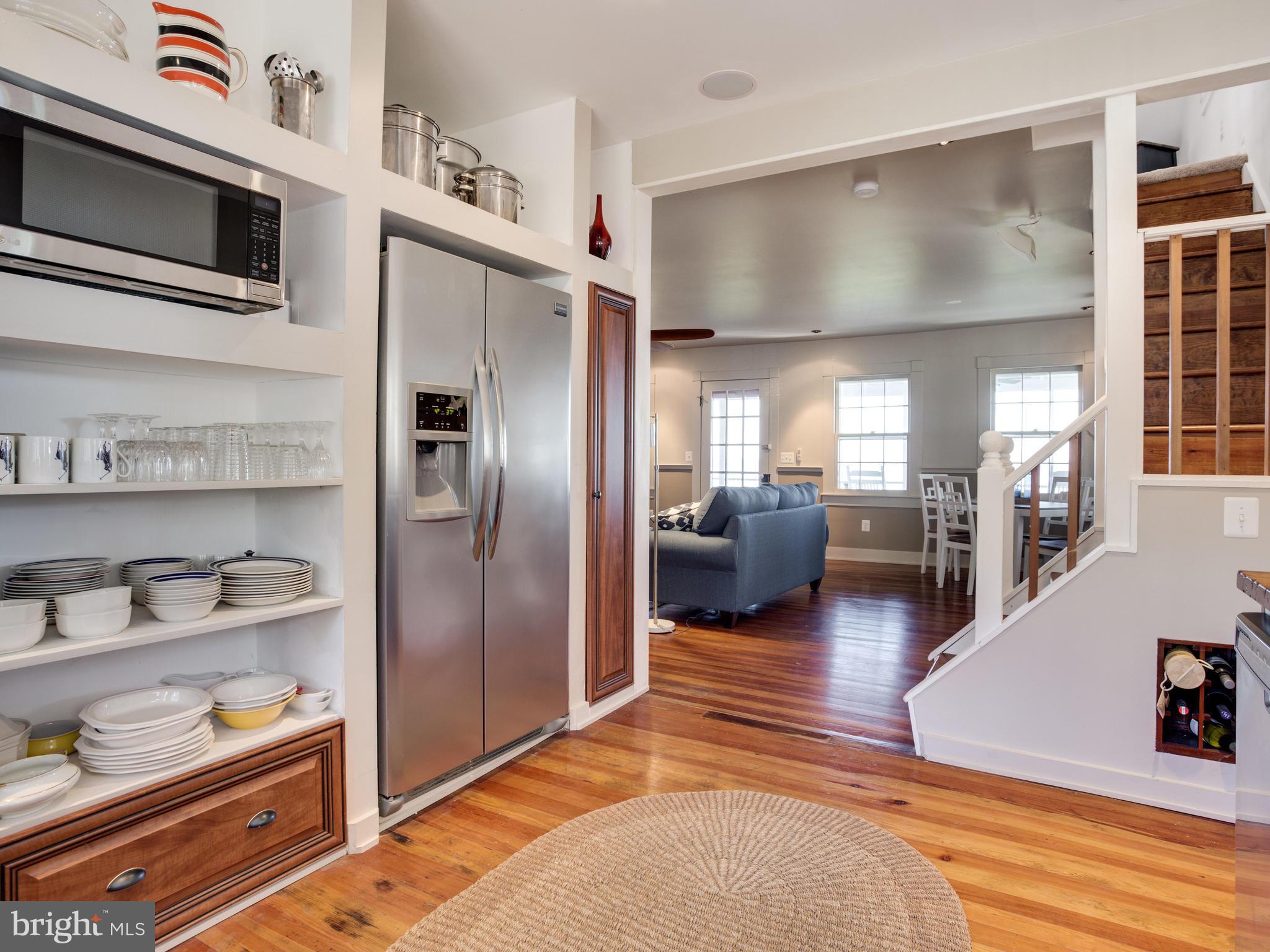 4737 Oak Road Shady Side, MD 20764 - Photo 6 of 30 Kitchen w/S/S appliances and hardwood floors