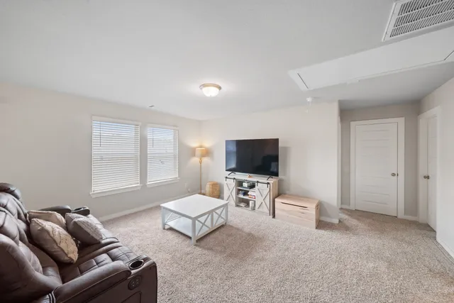 $2,500 | 17466 Buckeye Branch, Conroe, TX 77385