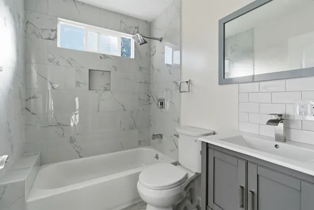 $799,999 | 2658 23rd Avenue, Oakland, CA 94606