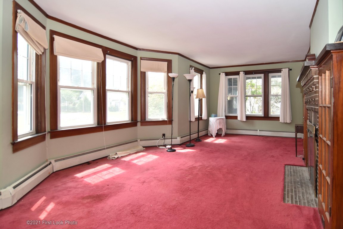 884 Main Street Warren, RI 02885 - Photo 5 of 32