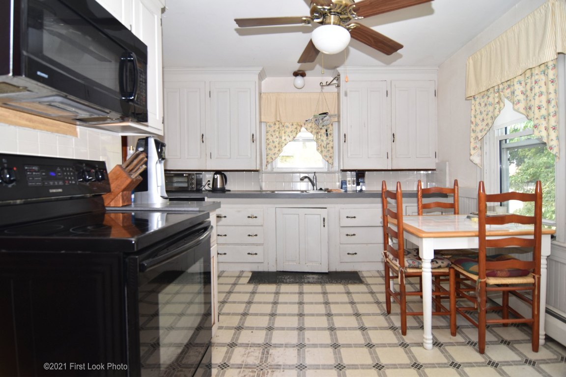 884 Main Street Warren, RI 02885 - Photo 7 of 32