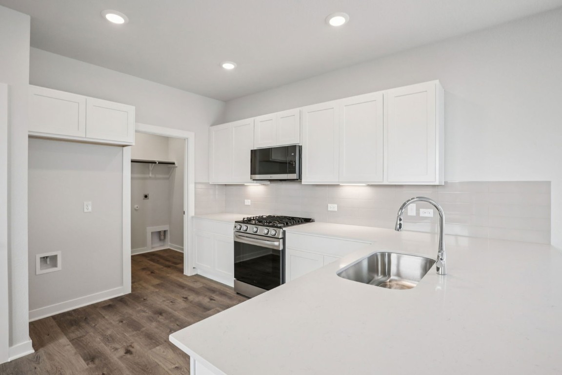 2090 Alice Jay Way Round Rock, TX 78665 - Photo 4 of 38