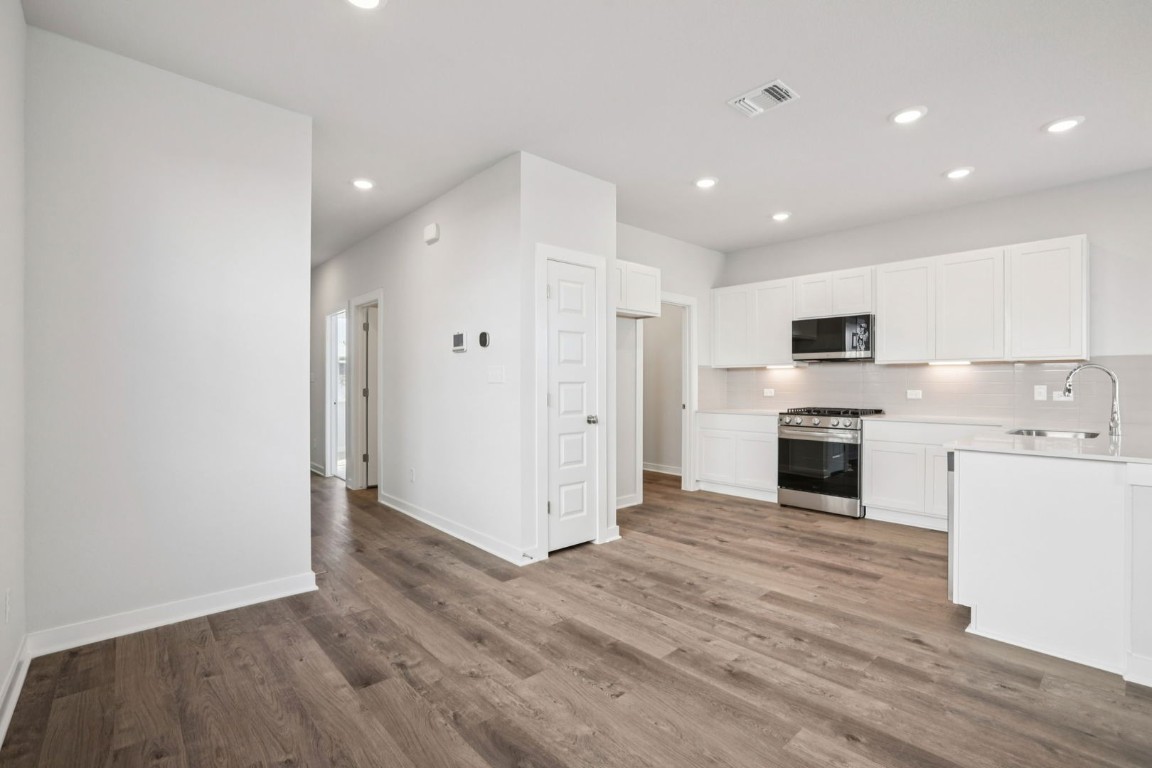 2090 Alice Jay Way Round Rock, TX 78665 - Photo 8 of 38