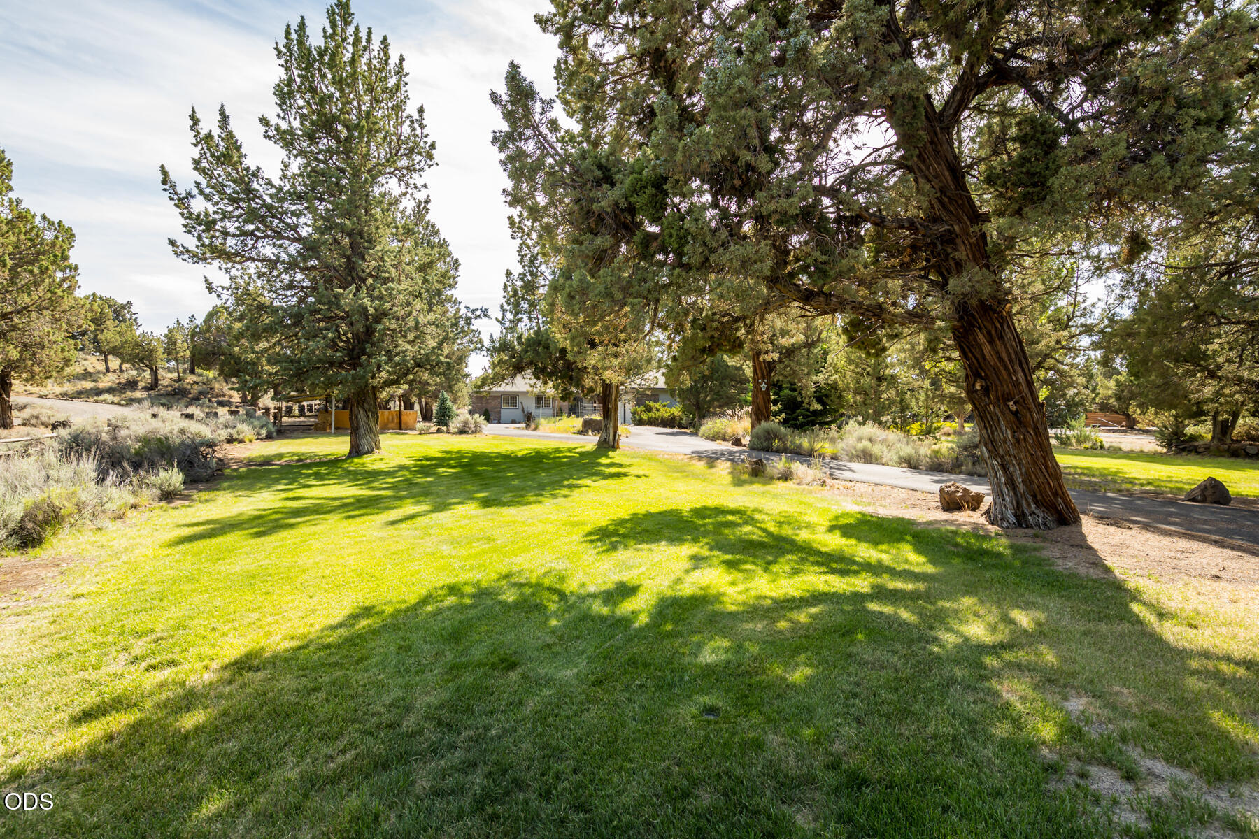 64507 McGrath Road Bend, OR 97701 - Photo 53 of 56