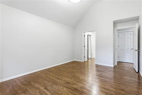 $529,000 | 5204 West 112th Street, Leawood, KS 66211