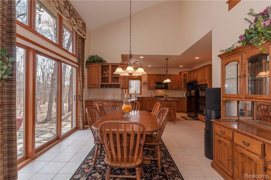 60558 Pennington Way Rochester, MI 48306 - Photo 13 of 50 Dining Room