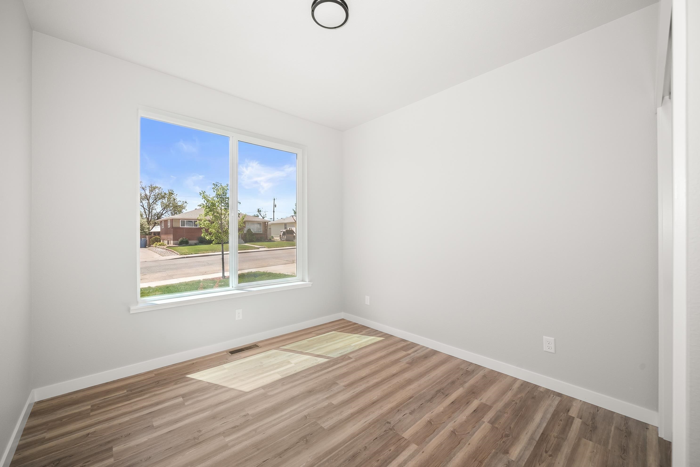 2011 East Longfellow Avenue Spokane, WA 99207 - Photo 25 of 40