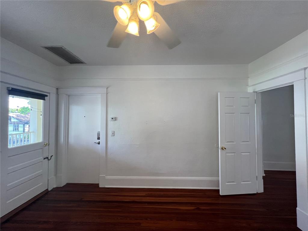 429 Ruth Lane, Unit 4 Orlando, FL 32801 - Photo 4 of 13