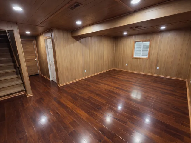 $429,500 | 862 Omaha Court, Carol Stream, IL 60188