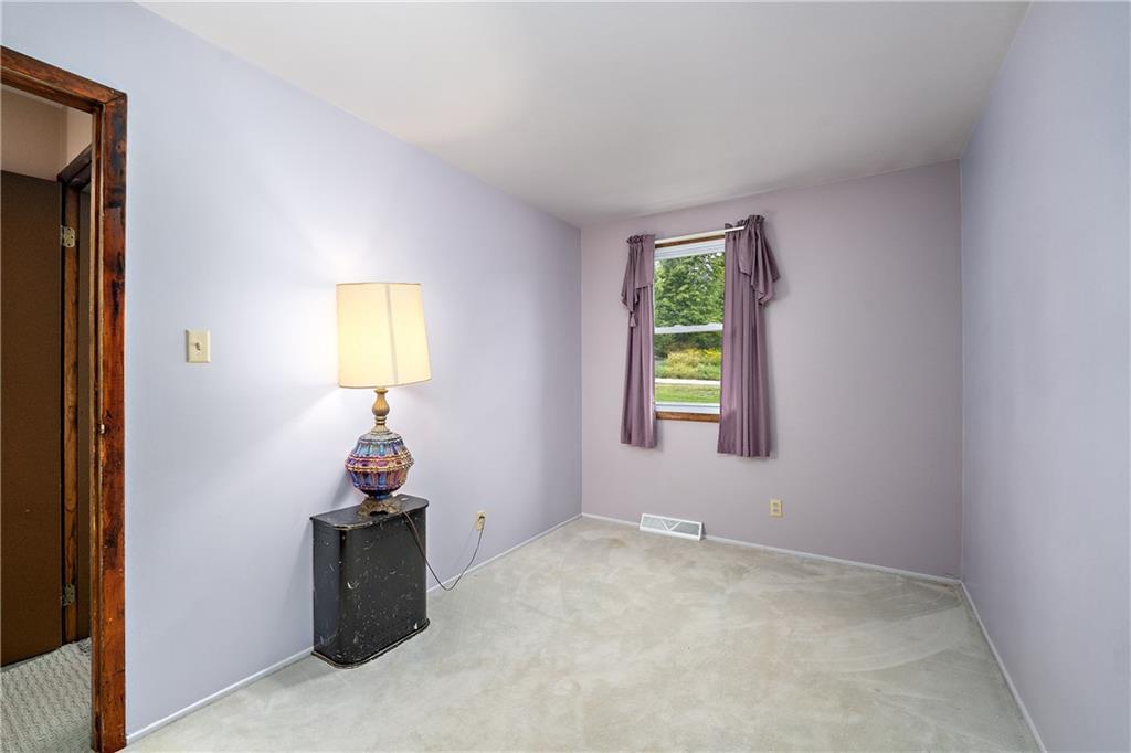 190 Spring Run Road Butler, PA 16001 - Photo 19 of 20 Gallery Image 19