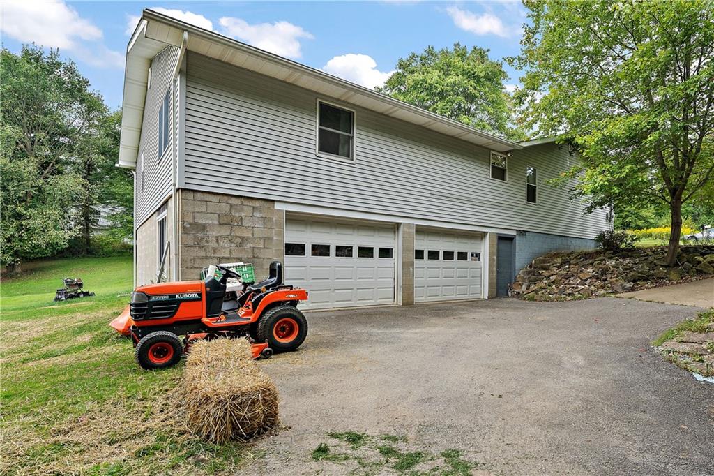 190 Spring Run Road Butler, PA 16001 - Photo 6 of 20 Gallery Image 6