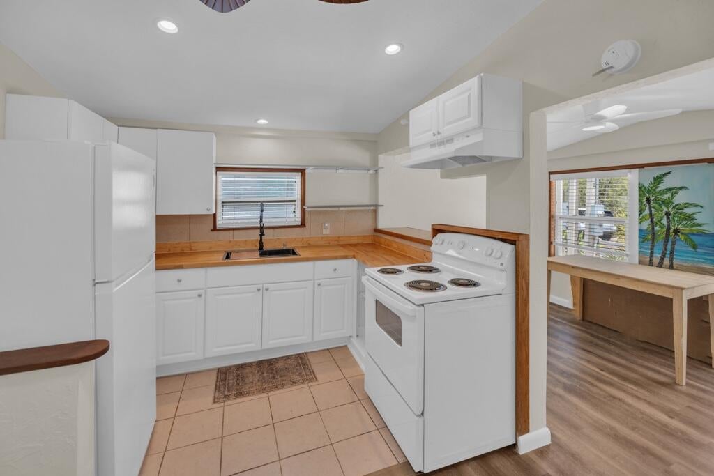 235 Antigua Road Tavernier, FL 33070 - Photo 3 of 48 Gallery Image 3