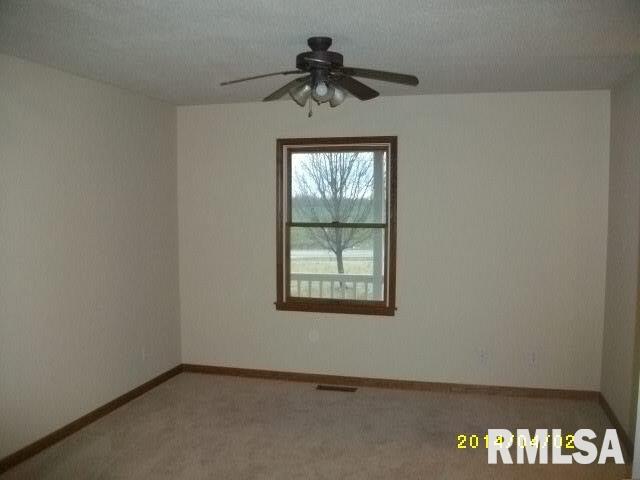 3554 Robin Road Salem, IL 62881 - Photo 13 of 16