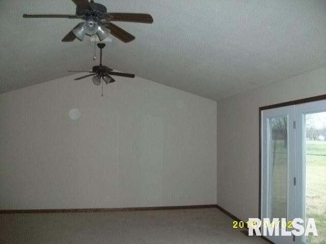 3554 Robin Road Salem, IL 62881 - Photo 2 of 16