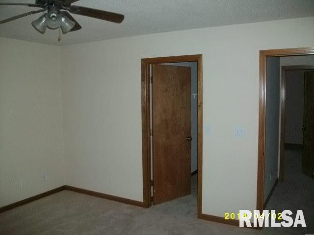 3554 Robin Road Salem, IL 62881 - Photo 8 of 16