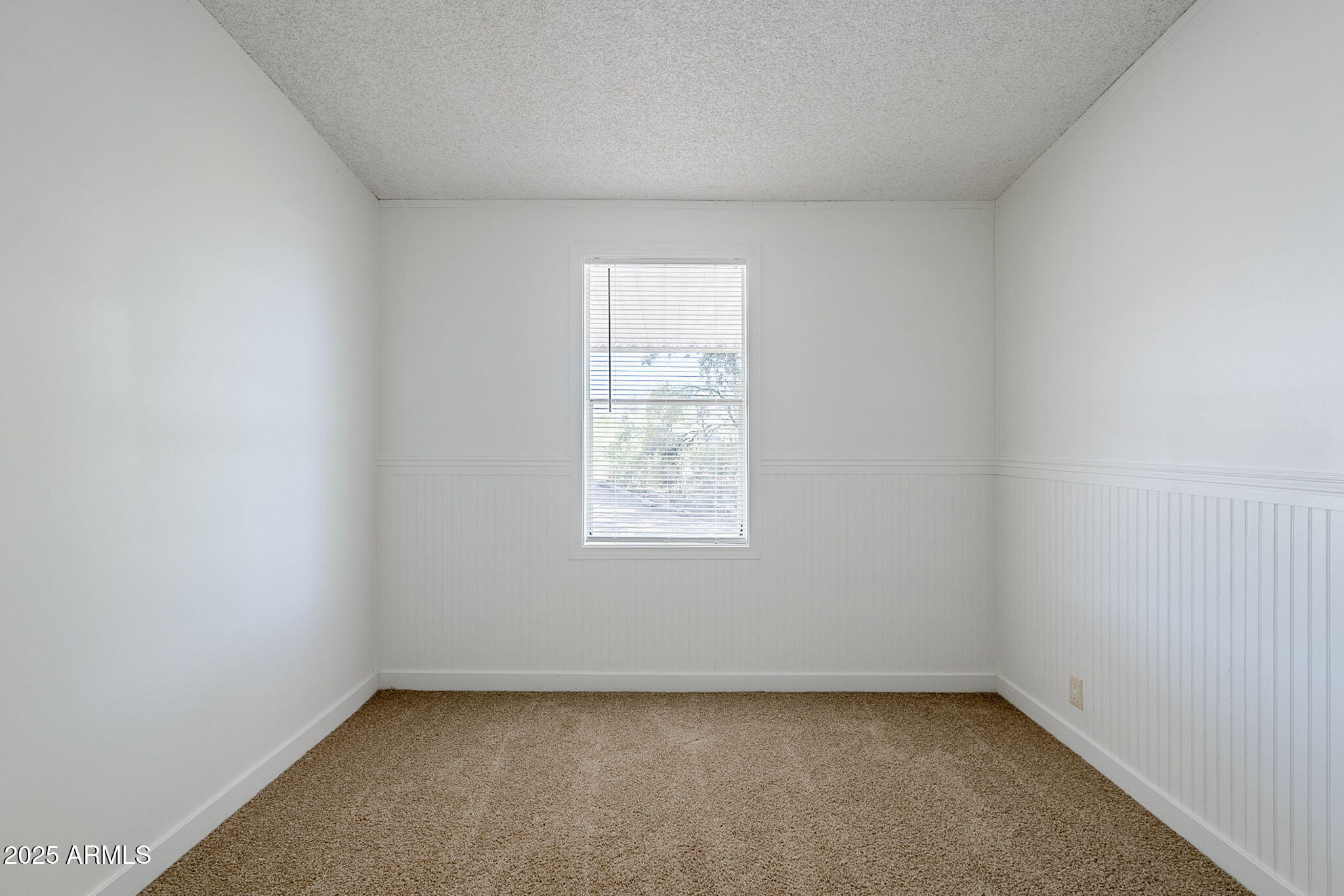 152 Scott Circle Tonto Basin, AZ 85553 - Photo 28 of 51 an empty room with a window