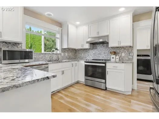 $530,000 | 2701 Southwest Latourell Place, Troutdale, OR 97060