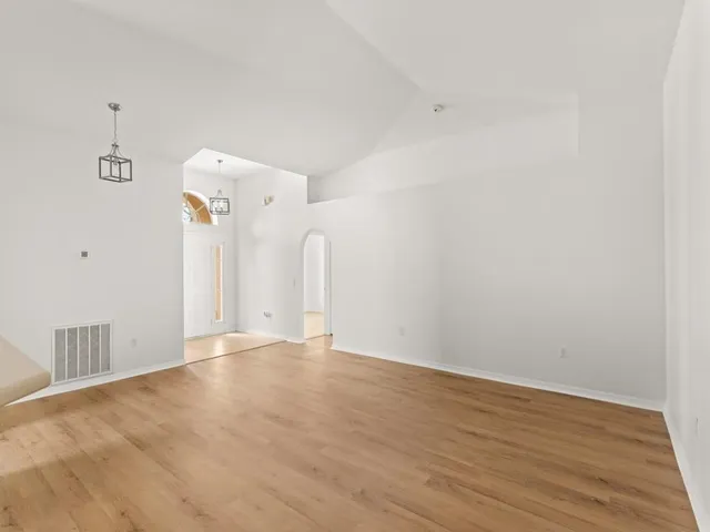 $2,000 | 152 Morgan Circle, Sebastian, FL 32958