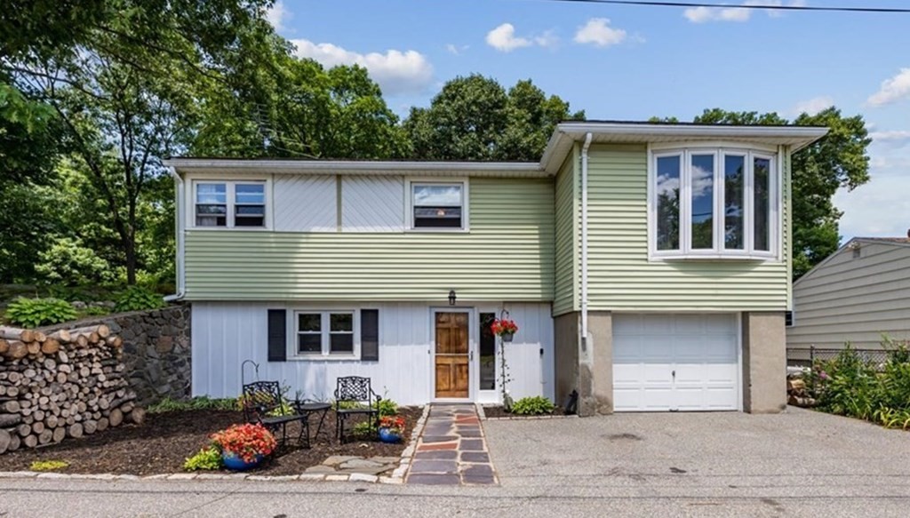 76 Commonwealth Road Lynn, MA 01904 - Photo 1 of 40 Gallery Image 1