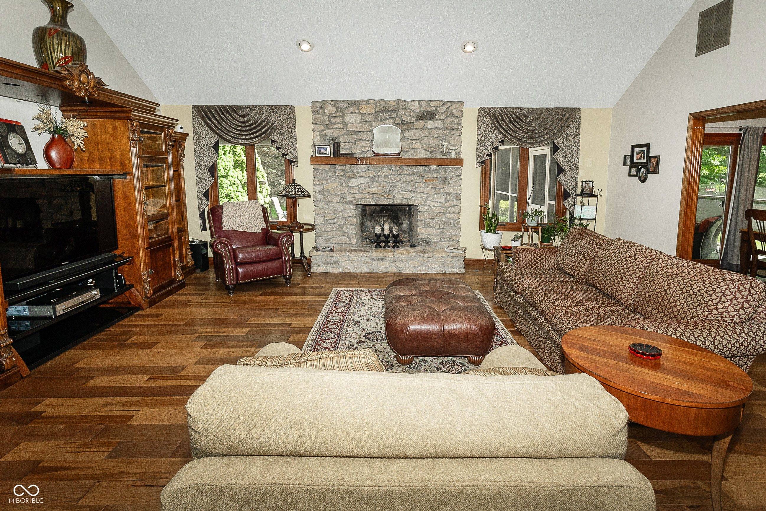 6767 Romeo Drive Avon, IN 46123 - Photo 5 of 56