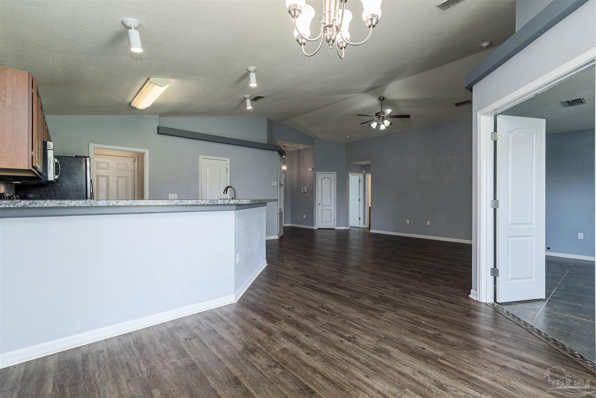 7977 Promise Creek Road Navarre, FL 32566 - Photo 6 of 30 Gallery Image 6