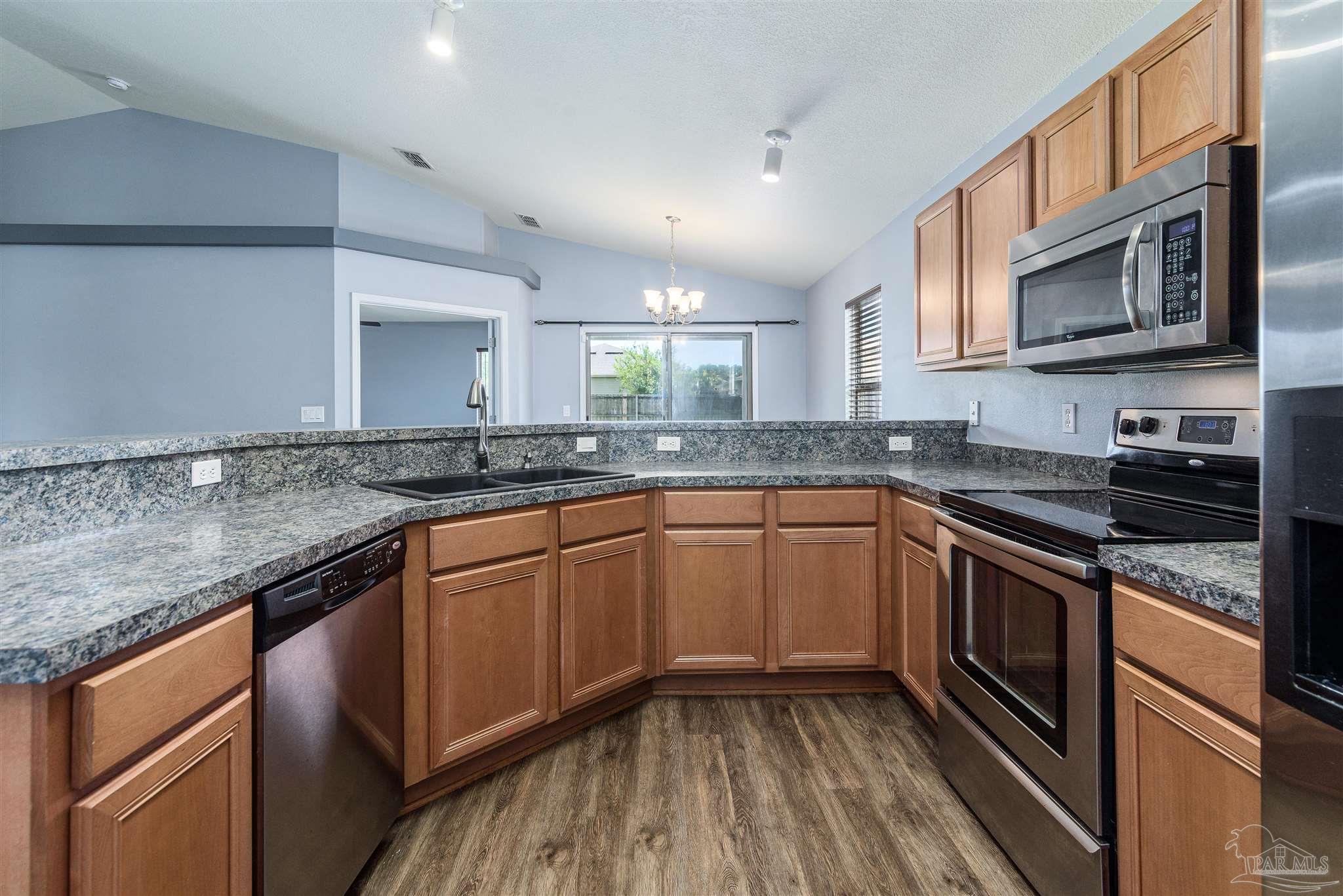 7977 Promise Creek Road Navarre, FL 32566 - Photo 10 of 30 Gallery Image 10