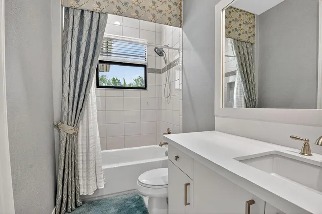 $2,700,000 | 16804 Strasbourg Lane, Delray Beach, FL 33446