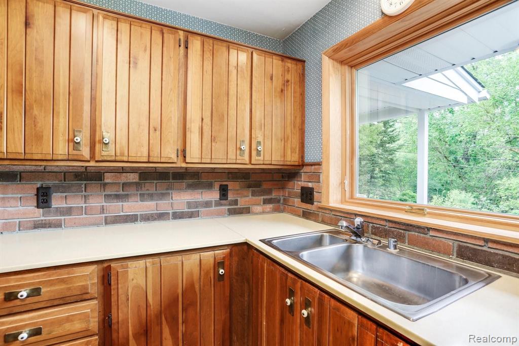 6475 Apple Orchard Lane Rochester Hills, MI 48306 - Photo 15 of 25