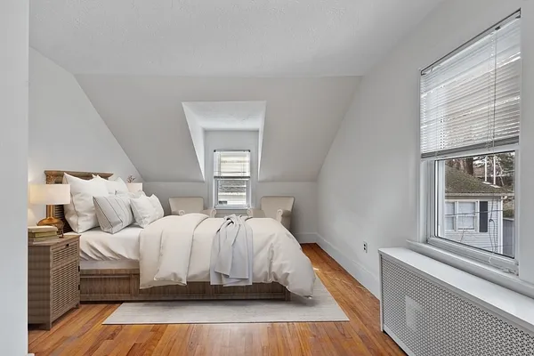 $2,800 | 23 Carver Street, Worcester, MA 01604