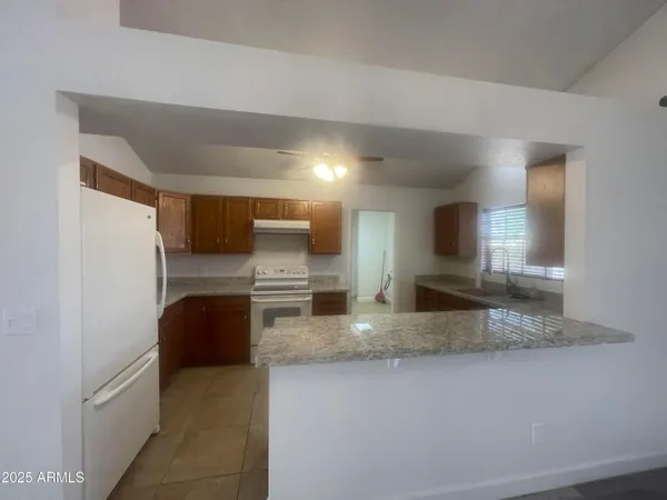 $1,900 | 4226 West Michigan Avenue, Glendale, AZ 85308