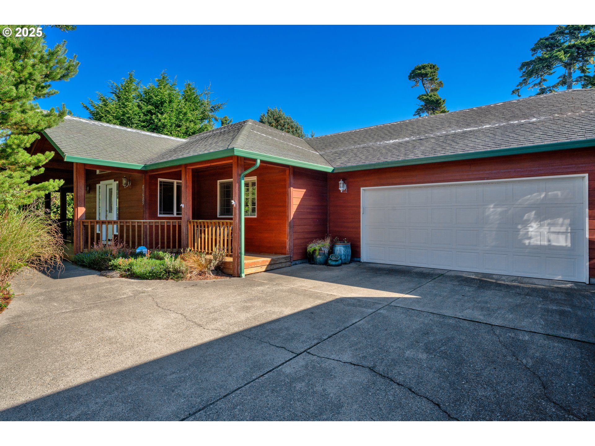 87685 Rhodowood Drive Florence, OR 97439 - Photo 1 of 40 Gallery Image 1