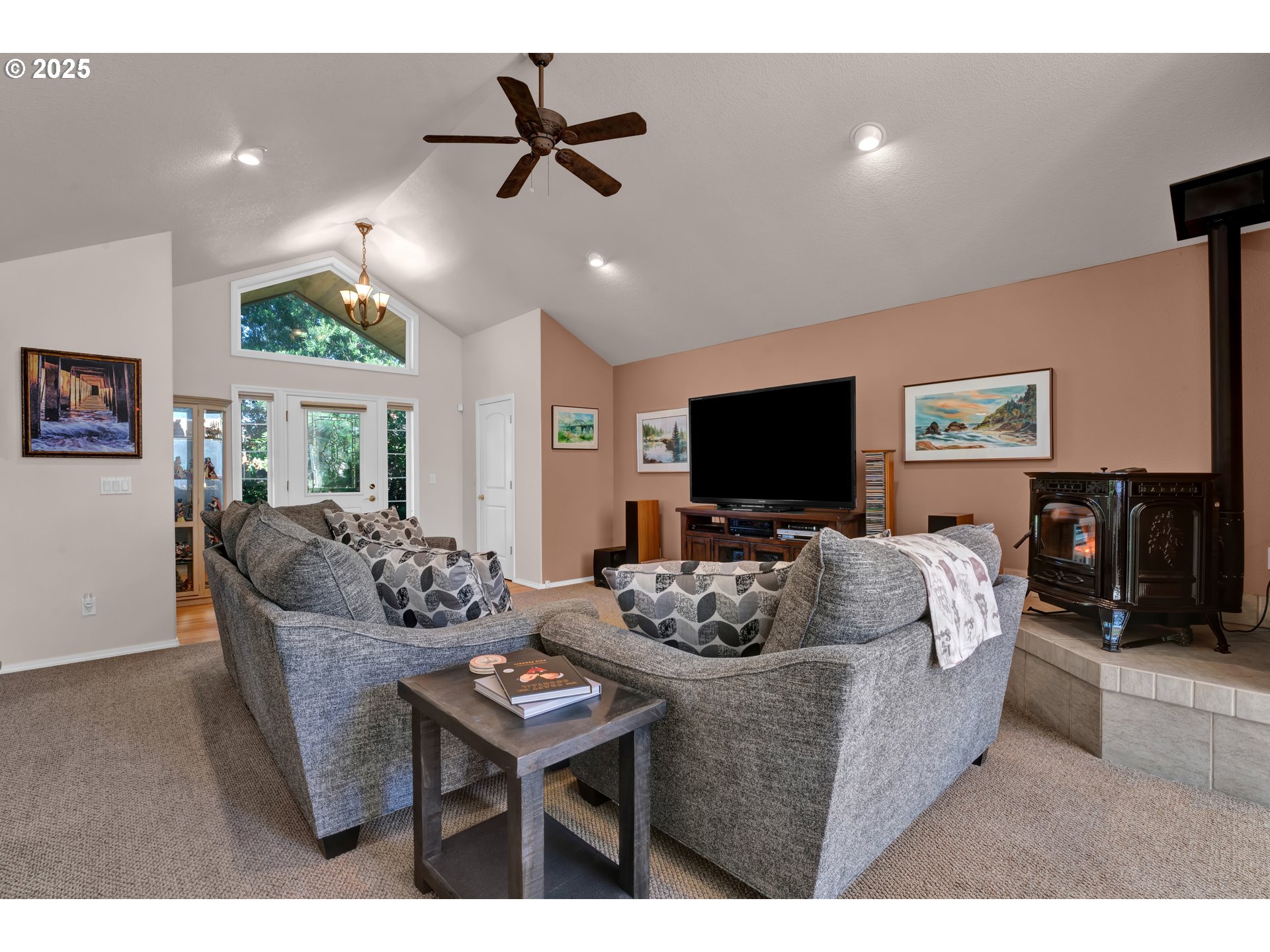 87685 Rhodowood Drive Florence, OR 97439 - Photo 5 of 40 Gallery Image 5
