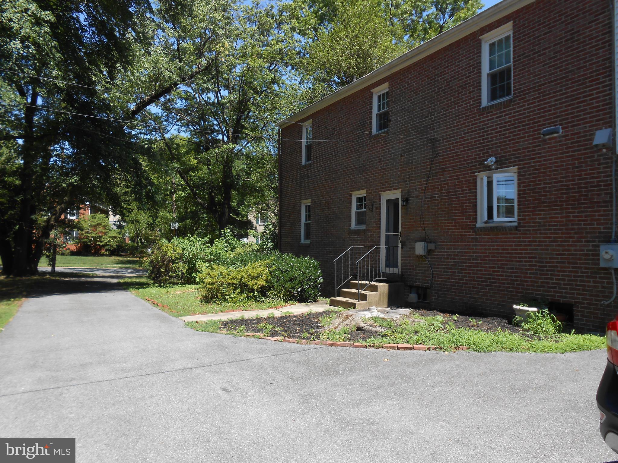 127 Murphy Road Wilmington, DE 19803 - Photo 25 of 28 Back of House / Driveway