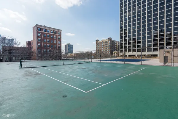 $1,900 | 4343 North Clarendon Avenue, Unit 2201, Chicago, IL 60613