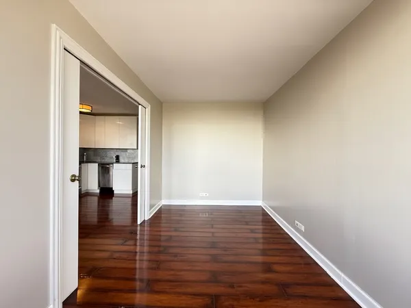 $1,900 | 4343 North Clarendon Avenue, Unit 2201, Chicago, IL 60613