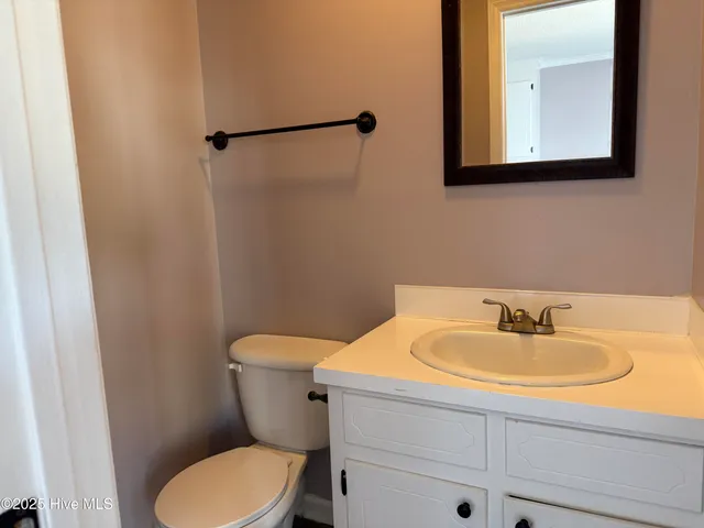 $1,200 | 920 Spring Forest Road, Unit L6, Greenville, NC 27834